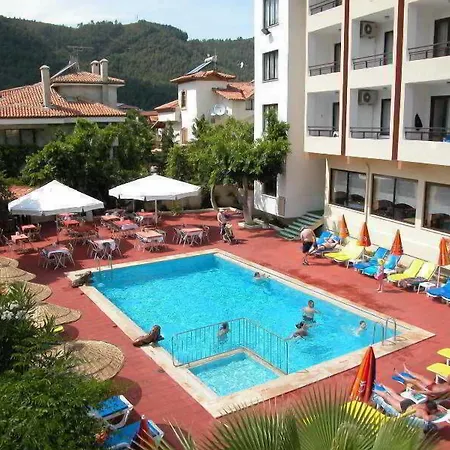 Siesta & Juniper Hotell İçmeler